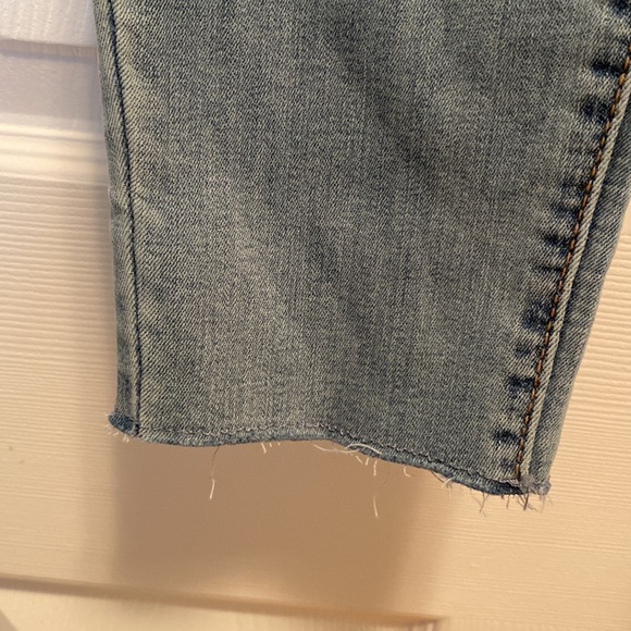 Brand New Denizen High-Rise Skinny Jeans…size 14L - Picture 3 of 8